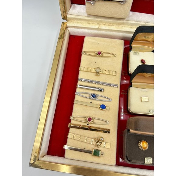 Vintage SWANK Men Accessories Collection Salesman Case 31 Pieces New Old Stock - Picture 3 of 15